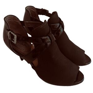 Life Stride "Soft System" Black Patent/Fabric Peep Toe Stiletto Buckle Shoe